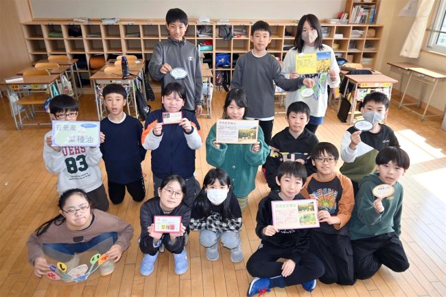 町産菜種油のポップ作成　来月から道の駅の販売コーナーに掲示　音更駒場小の児童