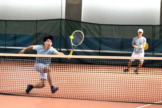 宮本・渡邉組連覇、女子は三崎・宮本組制す、全十勝室内ジュニア複テニス大会