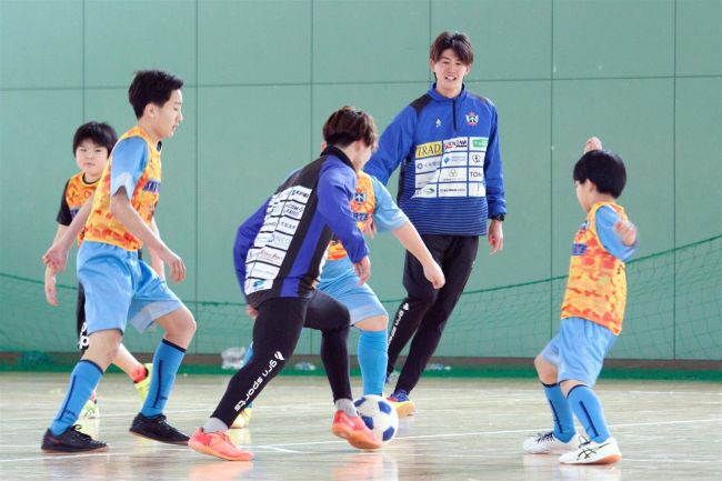 スカイアースがサッカー教室　広尾