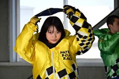 修了記念競争を前に集中を高める中嶋
