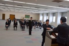 新年度スタート、各社で入社式 3