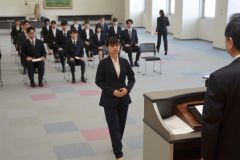 新年度スタート、各社で入社式 4