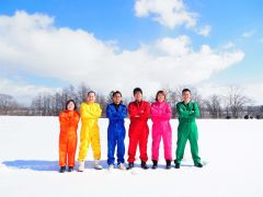 面白い農業の未来を守ろうと発足した「ＴＯＹＯＫＯＲＯ　Ｚ」。左から真里奈さん、高橋さん、神谷さん、遠藤さん、麻美さん、川口さん（ＴＯＹＯＫＯＲＯ　Ｚ提供）