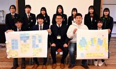 村のＳＶ構想推進に向け、農高生ならではのアイデアを出した生徒と講師たち