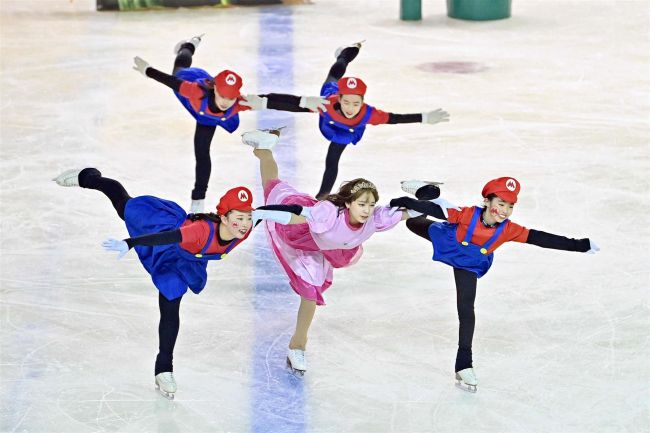 氷上華麗に舞う、フィギュアスケート全十勝エキシビション大会