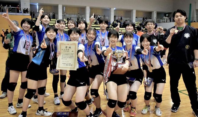 帯広選抜女子７年ぶり５度目Ｖ、バレーボール北海道中学生優秀選手選抜大会