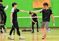 男子は高嶋・藤原が優勝　ソフトテニス全十勝選抜インドア大会