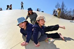 エコロジーパークオープン（６日、金野彦撮影）