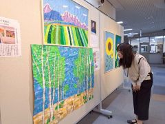 色彩豊かに表現したちぎり絵作品
