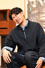 学生時代の思い出を語る曽田さん（須貝拓也撮影）