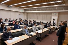 投票率向上へ共鳴塾が開講　想定上回る４８人が入塾 4