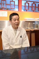 祖国の地震被害を心配する湯さん
