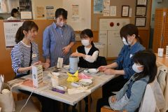 チョコレート作ってアフリカ学ぼう！　ＪＩＣＡ帯広の体験会に４０人 写真4