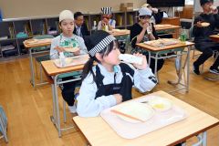 牛乳のおいしさを知って！　広尾の給食に有機ミルク 2