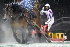 ３年連続で「ばんえいアワード・ベストホース」に選ばれたメムロボブサップ＝昨年８月、ばんえいグランプリ