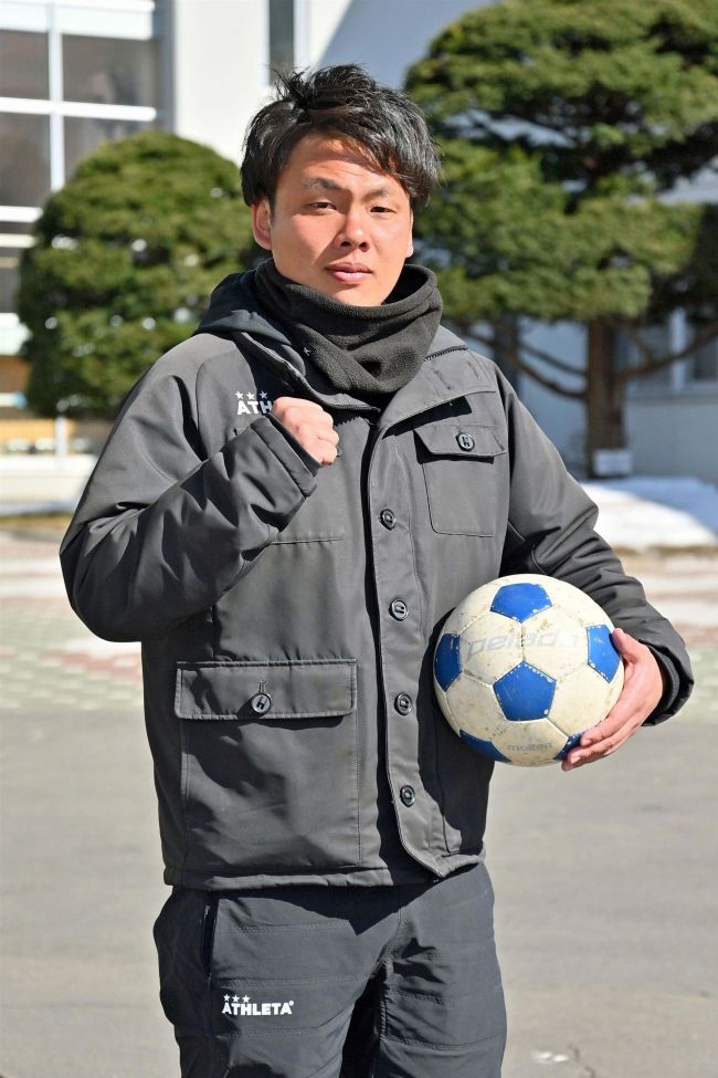 帯北高サッカー部の高橋怜央コーチ、ドイツに渡り指導修業へ