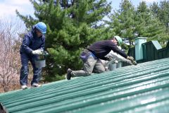 動物園の開園控え遊具や獣舎塗り直し～こぼれ話