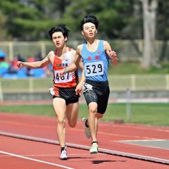山田（帯柏葉高１年）男子８００メートルＶ、女子は人見（足寄）頂点　阿部杯長距離陸上大会