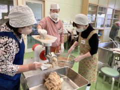 足寄農畜産物加工開発研究会が活動１０年　地場の農畜産物でみそや豆腐作りなど励む 2