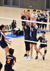 帯三条男子Ｖ、女子は帯南商制す　バレーボール春季高校リーグ大会 8
