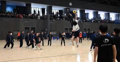 両校白熱したドッジボール