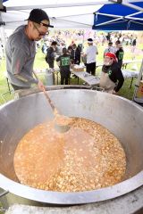 本別山渓つつじ祭り（金野和彦撮影）