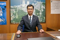 田中新町長が初登庁「停滞でなく前進を」　広尾 6
