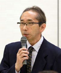 祝辞を述べる程野教育長