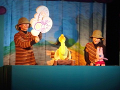愉快で心温まる人形劇を上演する人形劇団「えりっこ」
