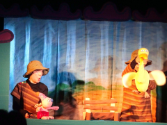愉快で心温まる人形劇を上演する人形劇団「えりっこ」