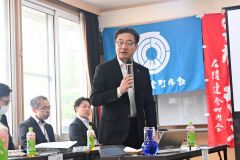 防災について講話する米沢市長