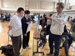 将来の道真剣に　本別高校と池田高校生対象の進路フェア　本別 2