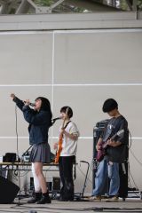 試験演奏をする「ＣｈｏｕＣｈｏｕ」（平栗玲香通信員撮影）