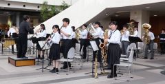 開幕を飾った帯広工業高校吹奏楽部の演奏