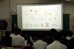 講師の中田さんの話しに耳を傾ける士幌高