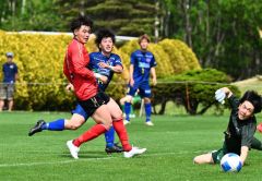 スカイアース開幕戦快勝、４－１ＡＳＣ北海道、河合ＭＶＰ　社会人サッカー道リーグ