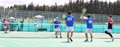 【男子団体決勝リーグ・帯農―帯大谷】優勝が決まり、仲間の元に駆け寄る帯農メンバー