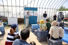 念願の「キノコ食育植菌体験会」開催　足寄・農業法人「アイザックス」相澤会長 写真6