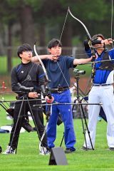 角藤（帯工高）がリカーブ男子シルバーＶ　女子シルバーは松嶋（帯広協会）　アーチェリー道オープン