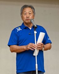 あいさつする阿部音更ＲＣ会長