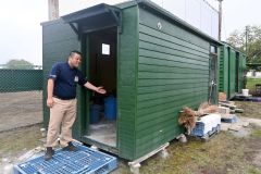 大原さんと高山さんが建てた物置小屋