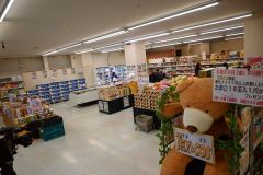 コストコ商品求め人出　再販常設店「テキコス」開店 11