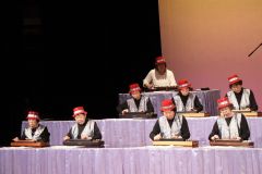 工夫を凝らした衣装やパフォーマンスでも沸かせた「おひろめ会」