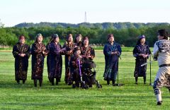 帯広カムイトウウポポ保存会（金野和彦撮影）
