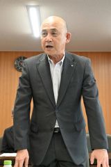 あいさつする土田会長