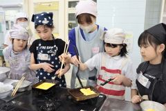 児童ら弁当作りに挑戦　音更