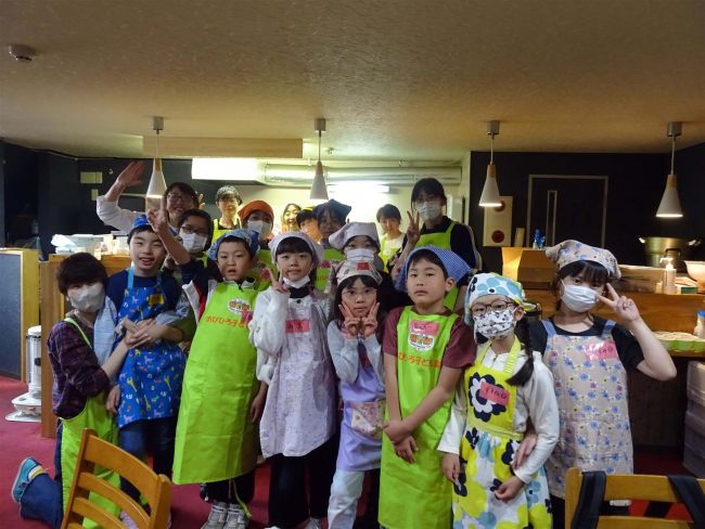 感謝のカレー大作戦、子どもたちが調理　ＷＥＷとかち「子ども食堂」
