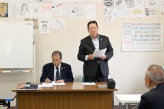 十勝災害支援協議会の出村会長（左）と中心メンバーの安保さん（２１日午後１時３５分ごろ、音更アシストワン）