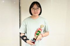 中学生の部４位の坂口茉夢さん