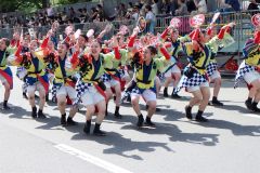 パレード会場を盛り上げたＥｘｃｌａ！ｍａｔｉｏＮの演舞